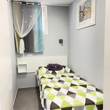 New Square Apartment *