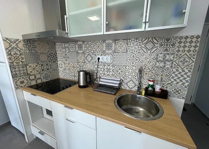 New Square Apartment *